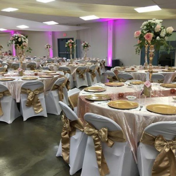 Park_Plaza__picture_inside_decorated