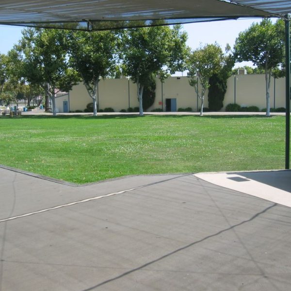 centerstagelookingtowardplazabuild